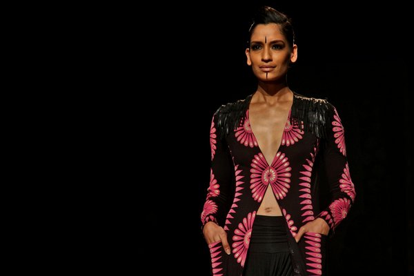 La Nueva Era de la Moda Femenina en Belleza